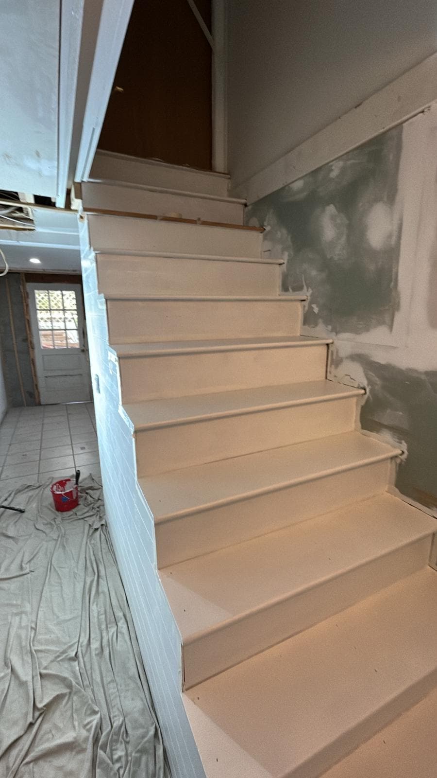 Gallery photos for Transform Your Space with Stunning Staircase Makeovers: Image #1